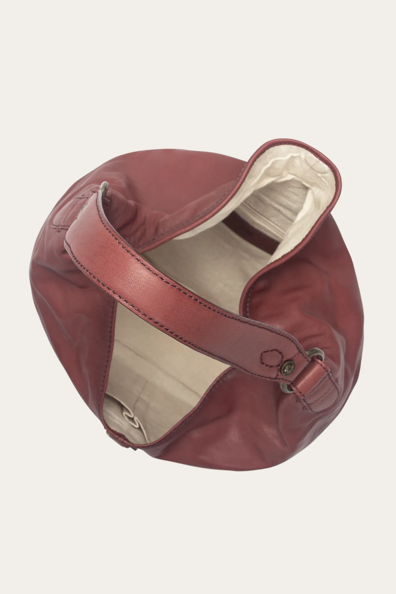 Campus Hobo^Frye New