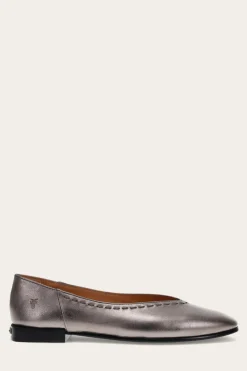 Claire Flat^Frye Online