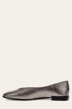 Claire Flat^Frye Online