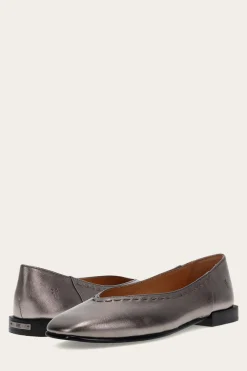 Claire Flat^Frye Online
