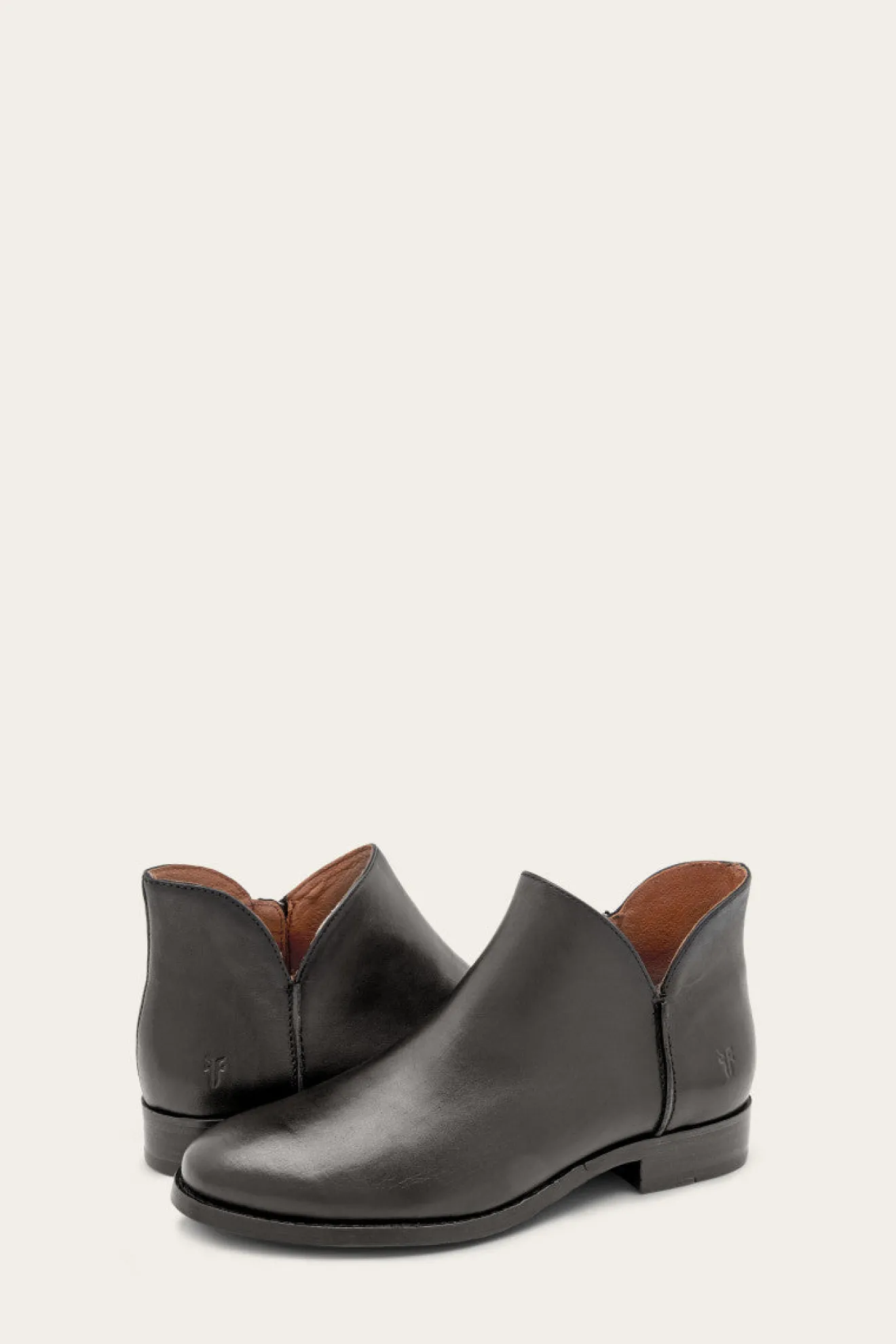 Melissa Shootie^Frye Hot
