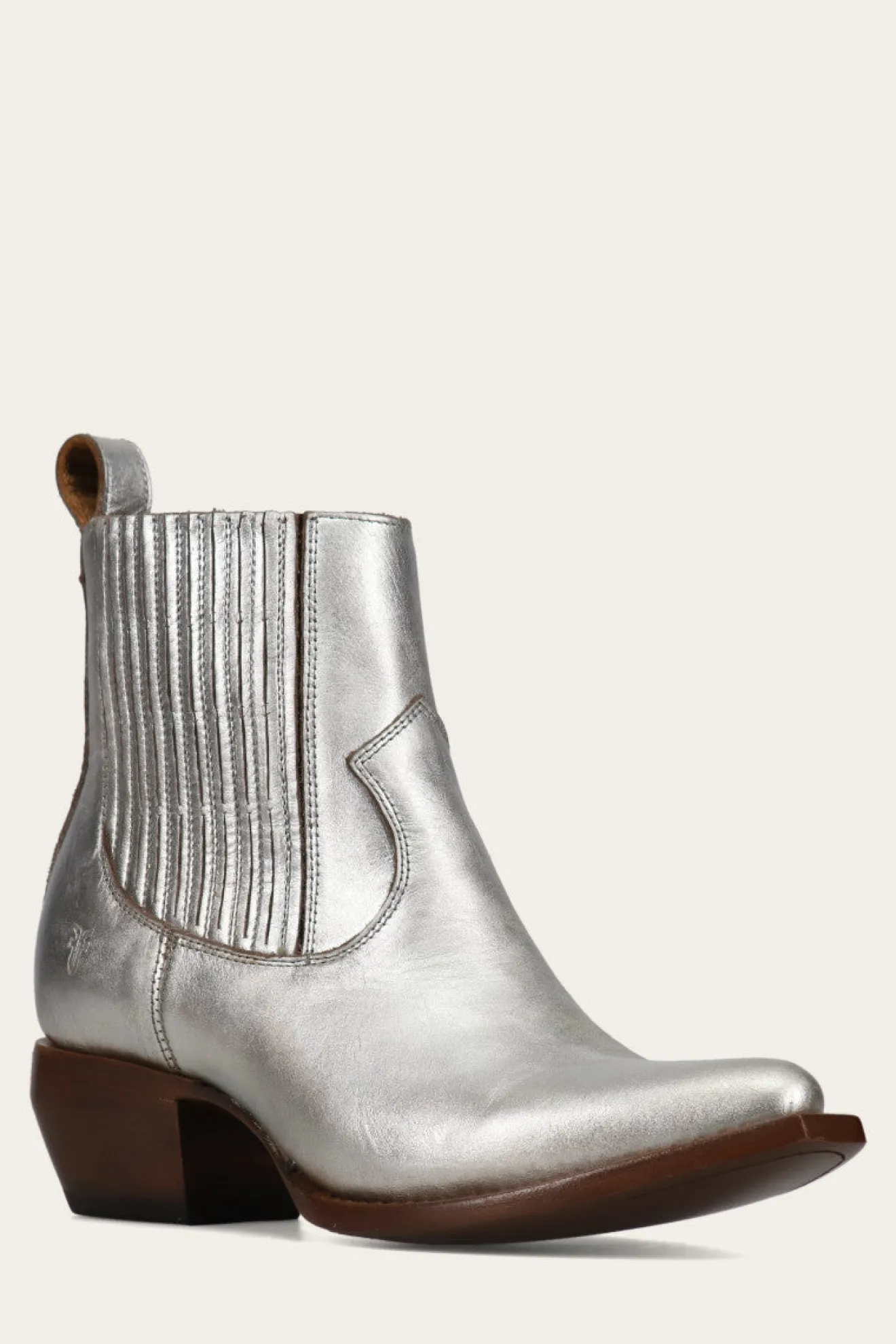 Sacha Chelsea^Frye Sale